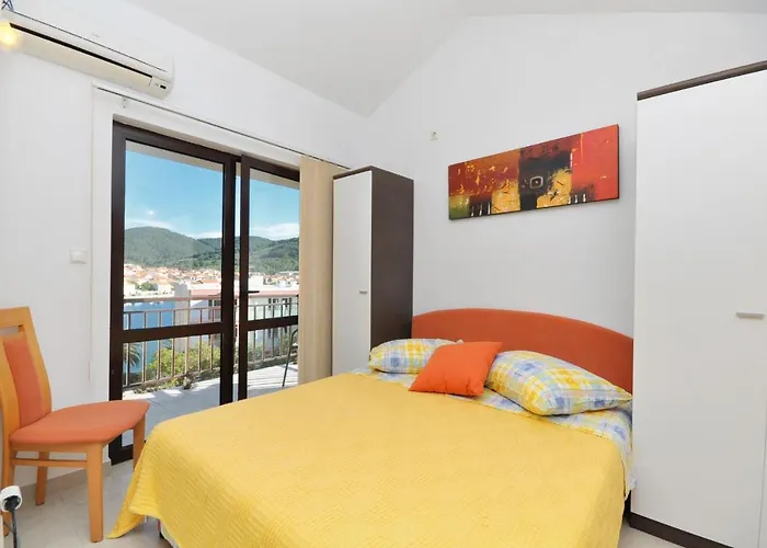 By The Sea Vela Luka, Korcula - 9243